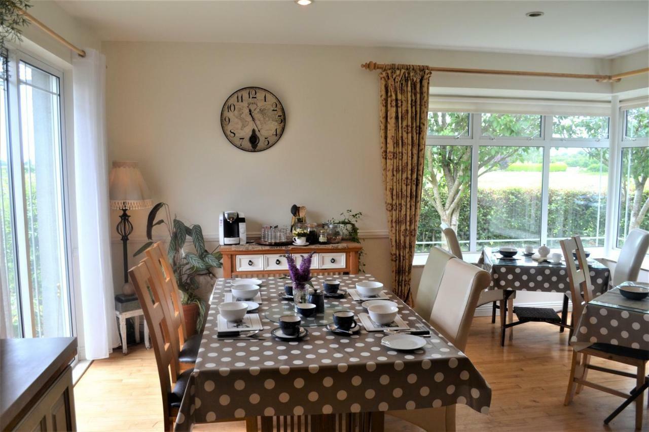 Annaswood B&B Cahir Εξωτερικό φωτογραφία
